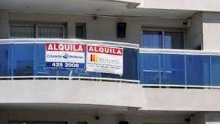 alquileres-en-caba:-cayo-un-10%-la-oferta-desde-mayo-y-casi-la-mitad-de-los-anuncios-son-en-dolares