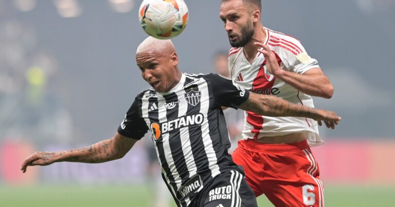 Horas extra para Gallardo: Pezzella sigue lesionado y el DT está obligado a rearmar la defensa