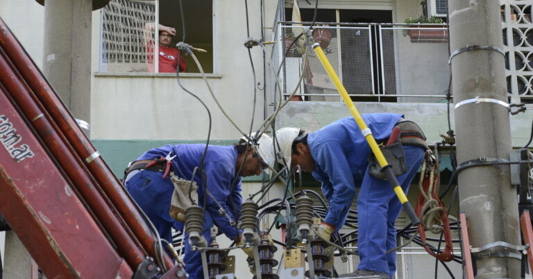 Las jubilaciones de Luz y Fuerza tendrán un aumento del 35% en diciembre
