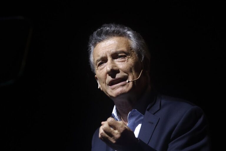 El banco Nación asciende al funcionario que facilitó el negocio de Macri y Tévez con los parques eólicos