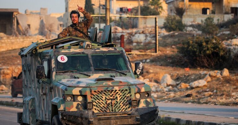 Pese a la ayuda de Rusia e Irán, el Ejército de Bashar Al Assad perdió otra ciudad clave en Siria ante el avance yihadista