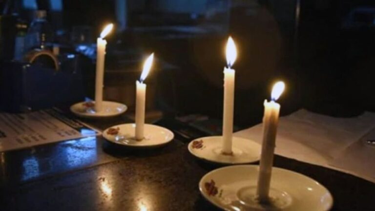 El truco casero que ayuda a terminar con el consumo fantasma y ahorrar el gasto en luz