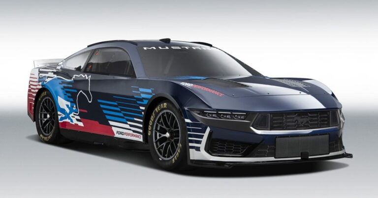 Rugen los motores en NASCAR: el Ford Mustang Dark Horse revoluciona e impulsa la era Next Gen
