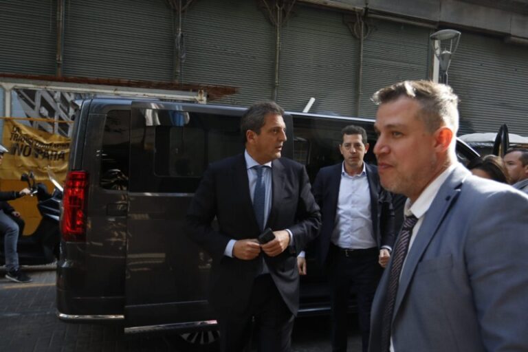 La guerra fría entre Wado y Massa detonó el armado de la lista del peronismo en Santa Fe