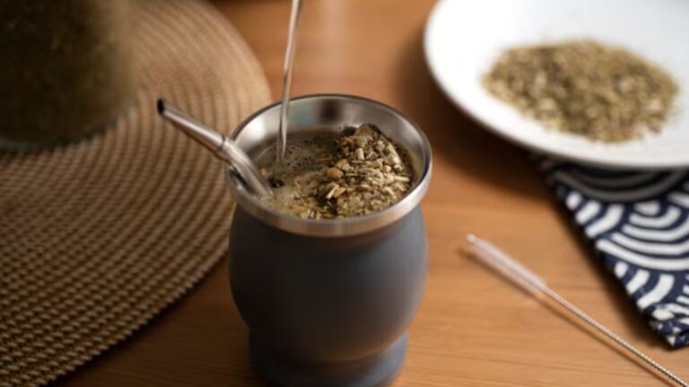 El truco casero para eliminar los hongos del mate sencillamente