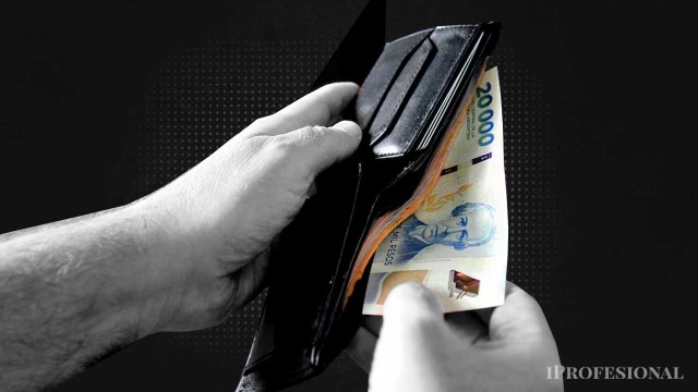 Los empleados bancarios cobrarán un aumento en marzo y se se espera que reabran las paritarias