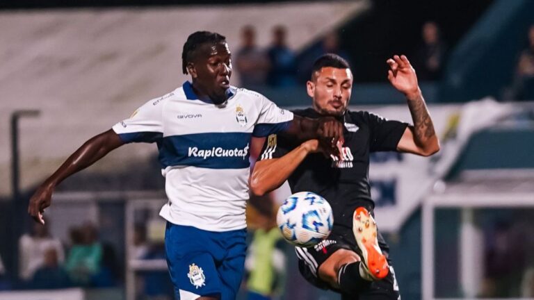 Gimnasia logró un agónico empate de local ante Deportivo Riestra por el Torneo Apertura 2025