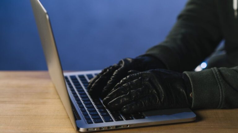 Grupo hacktivista Dark Storm se adjudicó los ataques que invalidaron X durante unas horas