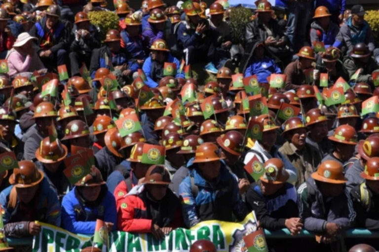 Mineros advirtieron al Gobierno con movilizaciones frente a la escasez de combustible