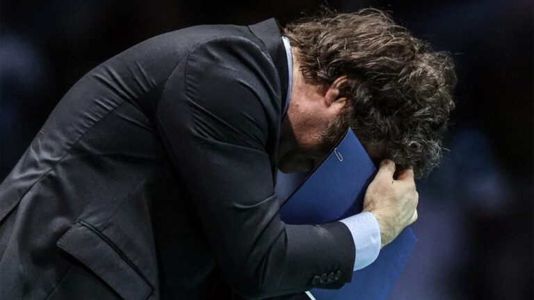 Javier Milei, en caída libre: encuestas revelan mayor rechazo a la gestión libertaria