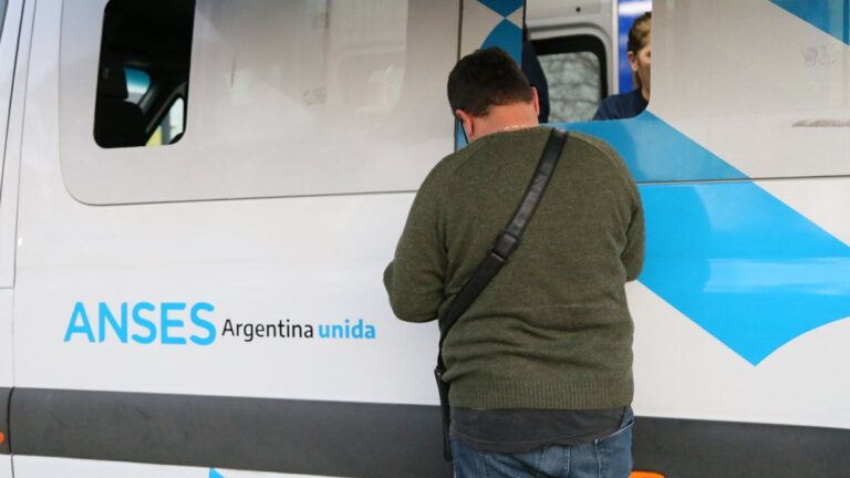 ANSES: los requisitos para acceder hasta $100.000 en lo que queda de marzo