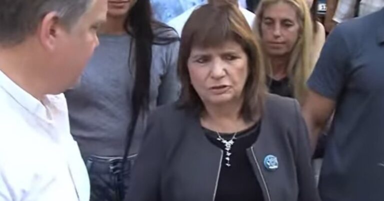 Patricia Bullrich recorrió la Ciudad y advirtió a Jorge Macri: «Tiene la motosierra desafilada»