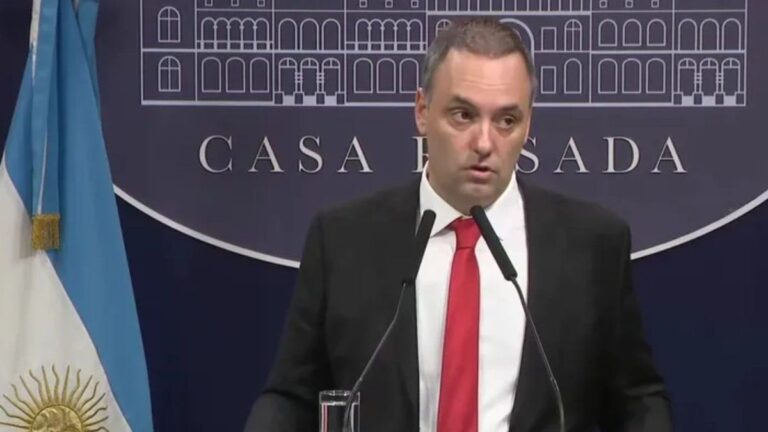 Manuel Adorni aseguró que el acuerdo con el FMI se aprobará este viernes