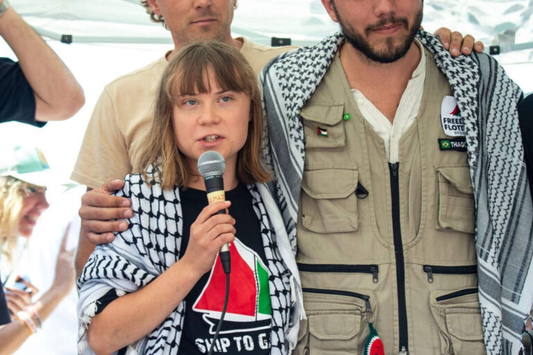 Greta Thunberg viaja a Gaza para criticar a Israel y defender al terrorismo palestino