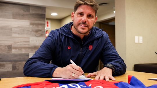 Damián Ayude fue oficializado como nuevo entrenador de San Lorenzo