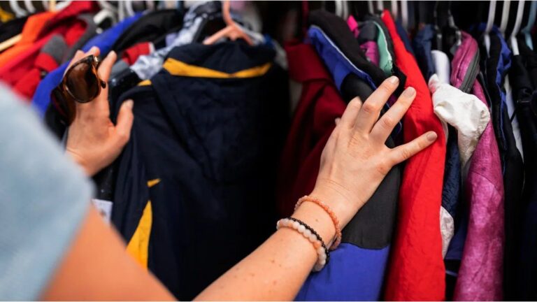 Dormí sin pasar frío! Estos dos supermercados ofrecen pijamas con importantes descuentos