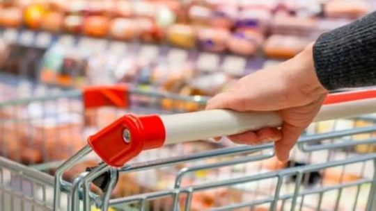 Barros: La inflación es un impuesto encubierto