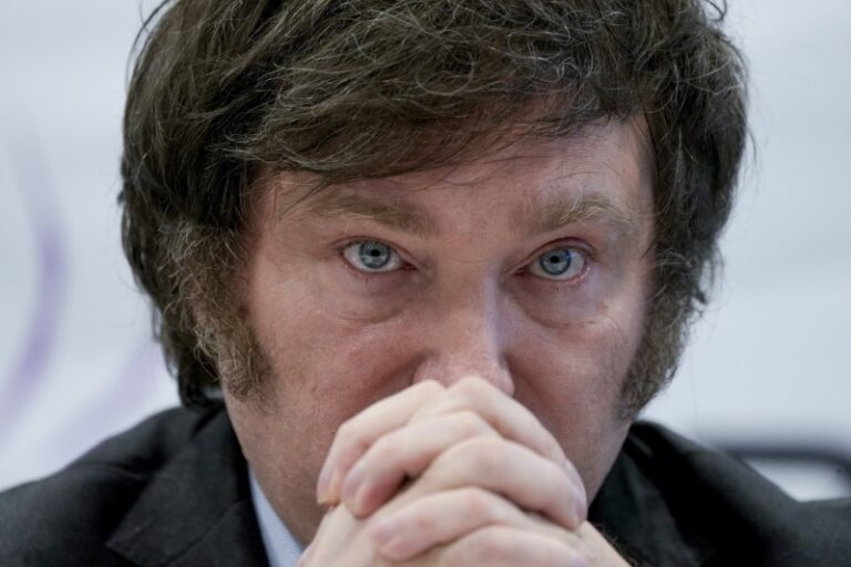 Casi la mitad de los argentinos teme perder el trabajo
