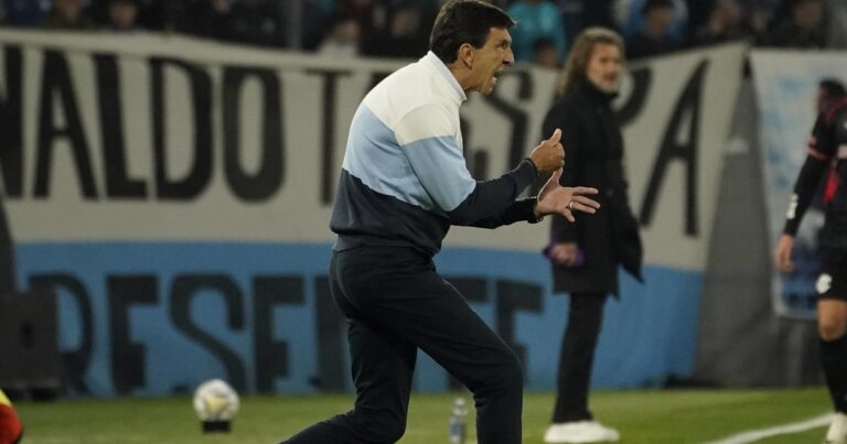 Las disculpas de Costas post partido con Barracas y «el aprendizaje»