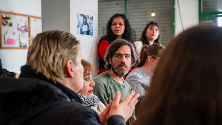 Nico del Caño junto a trabajadoras de la salud y discapacidad: Este es el ajuste que Axel Kicillof debería explicar