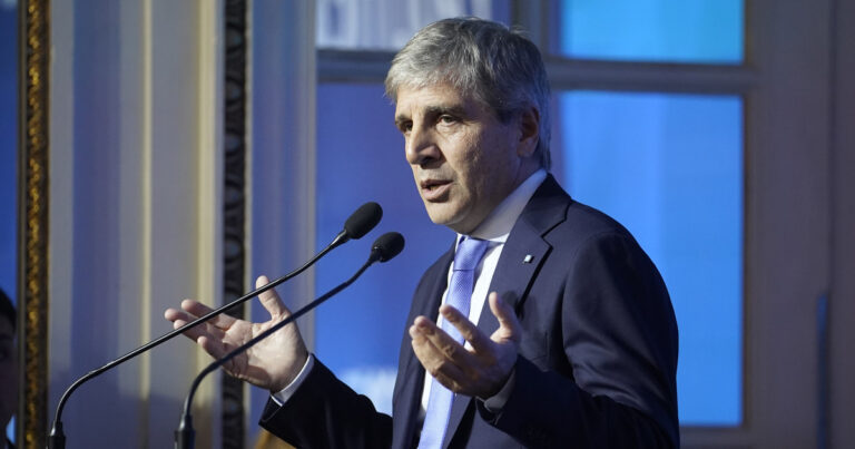 El Gobierno sale a colocar deuda en medio de la pelea con los bancos por los encajes