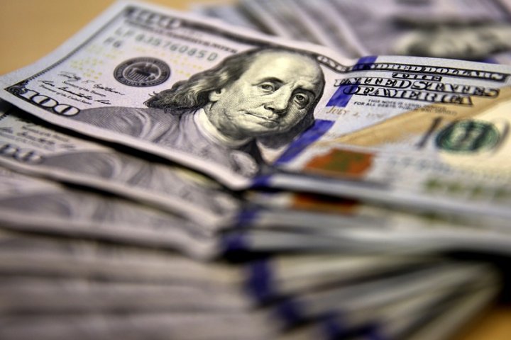 Sin freno: el dólar alcanzó un nuevo pico y cerró a $1385