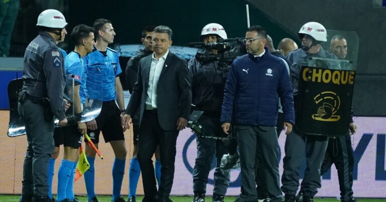 La calentura del final de River con el árbitro Matonte: «No supo manejar el partido»