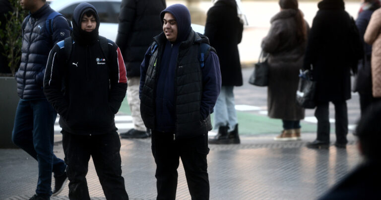 Ya en primavera, volvió el frío al AMBA y con posibles lluvias: cómo estará el clima durante el fin de semana