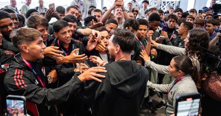 Messi Cup: bajo la mirada de Lionel, Inter Miami goleó a Newell’s y a River se lo empató el Barcelona sobre la hora