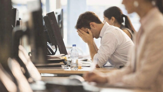 Programación ya no garantiza altos sueldos: los nuevos perfiles del mercado laboral