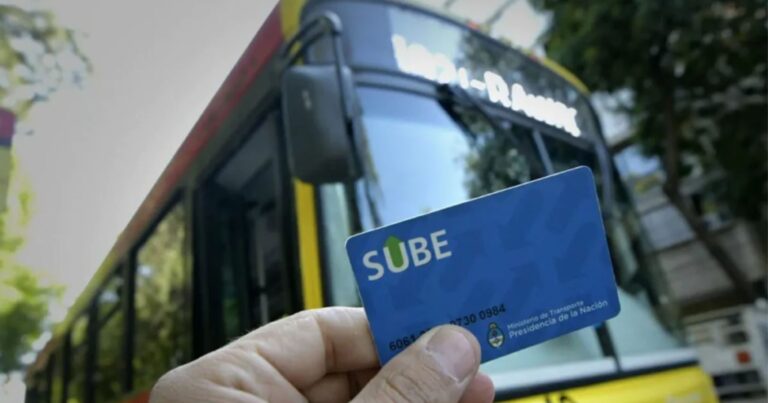 Desde hoy viajar en colectivo cuesta más caro. Golpe al bolsillo en el AMBA