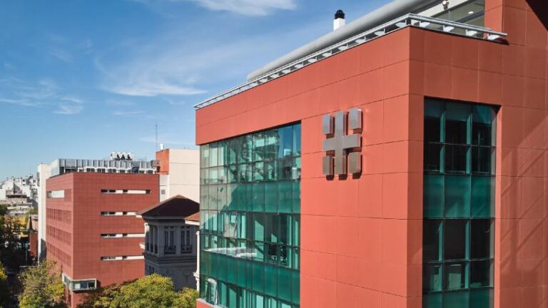 Firma del acuerdo entre el Gobierno de Tucumán y el Hospital Italiano