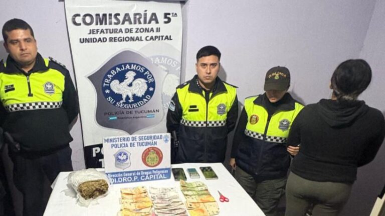 Policía durante allanamiento en Villa 9 de Julio por venta de drogas