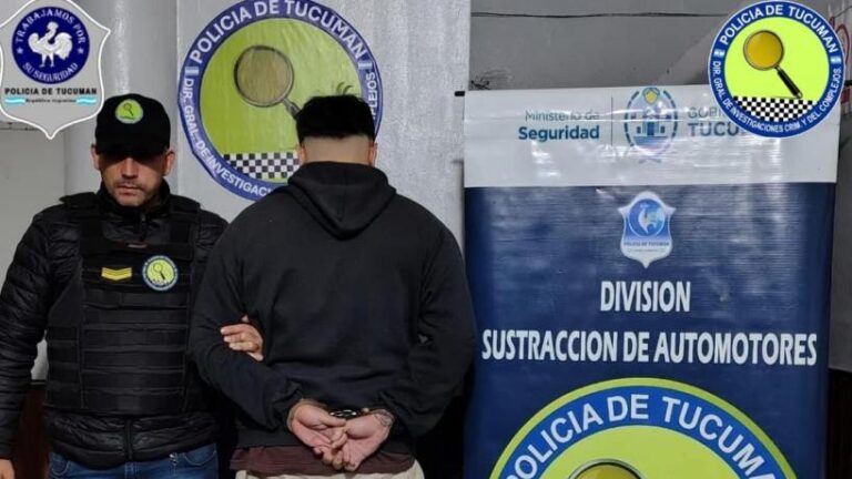 Policía detiene a un hombre en la vía pública en Tucumán