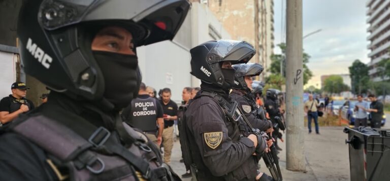 Operativo policial en Córdoba por detención de la Banda de los Tucumanos