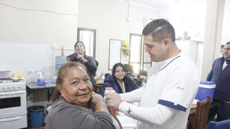 Vacunación antigripal en Tucumán