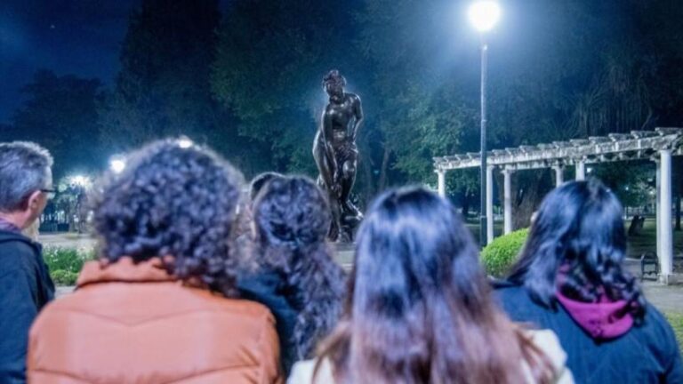 Esculturas restauradas La Piedad y Alegoría del Invierno en el Parque 9 de Julio, Tucumán