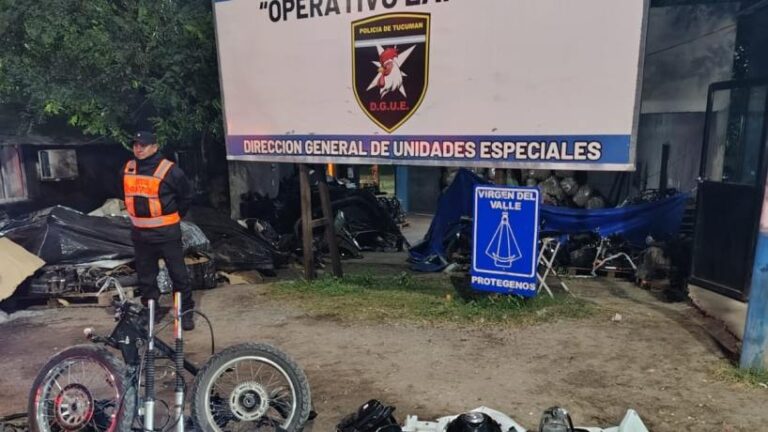 Control policial en el Puesto Fronterizo 7 de Abril con motopartes secuestradas